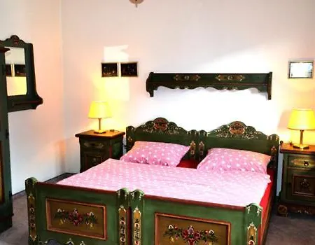 Haus Diel Rose - Helen